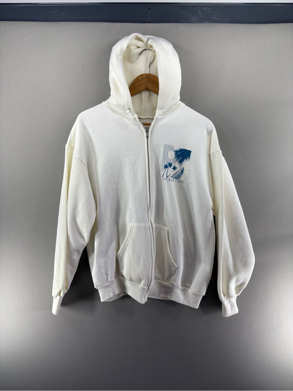 Vintage sportswear brand Unisex  hoodie Full Zip White Ocean City 80s Large USA
